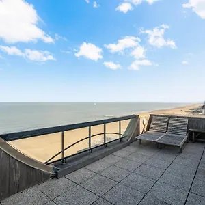 Penthouse App Met Imposant&eindeloos Zeezicht Middelkerke